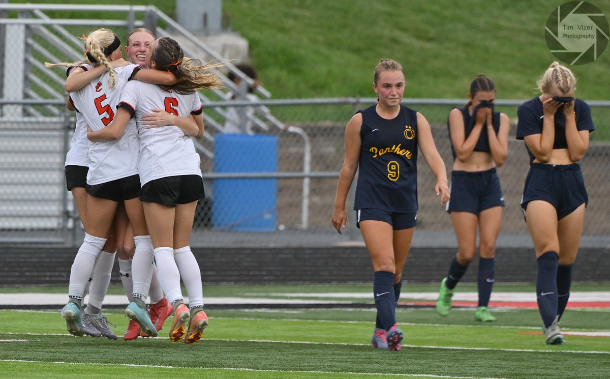 TimVizerPhoto's tweet photo. Edwardsville defeated O'Fallon 1-0 in a Class 3A Normal Community HS sectional semifinal which was played at Triad HS Tuesday. See a Joe Lyons story and more photos at https://t.co/72khsbhCi3 @STLhssports https://t.co/vMv4fEtwqC #SportsPhotographer https://t.co/ftdzzYainJ