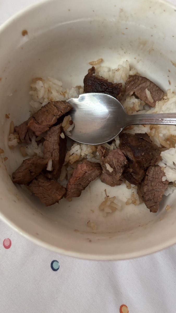 pompomkcal's tweet photo. i didn’t finish so like its not quite there but yk i won’t eat anymore https://t.co/SrSvCNuTSc