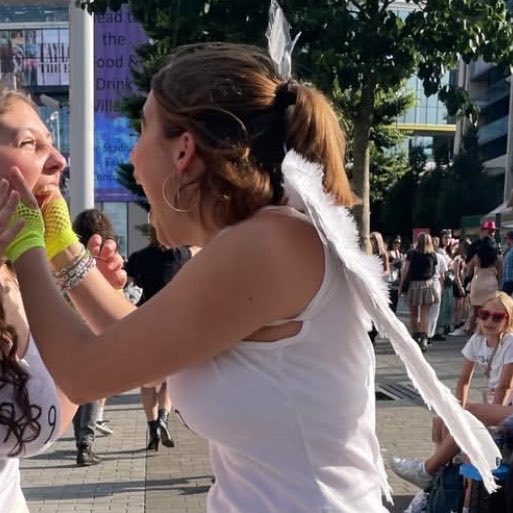 Ella Bright Updates tweet media