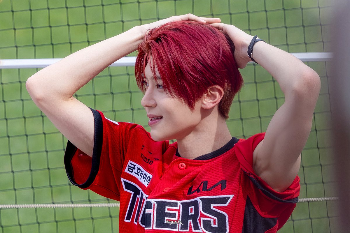 menbuffetz's tweet photo. NCT Sion #menbuffet https://t.co/gUdwqXN0TG