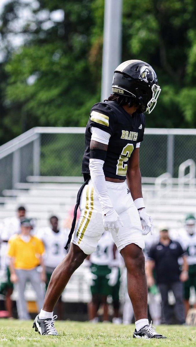 JadenceKennedy1's tweet photo. EXTREMELY BLESSED TO RECEIVE AN OFFER FROM UNC PEMBROKE #agtg @CoachHallUNCP @CoachJRiley_ @VHSFootballFBT @DraftDiamonds @Showtime12u @CoachAlexHaynes @Andy_Villamarzo https://t.co/T2Dlq0eE96