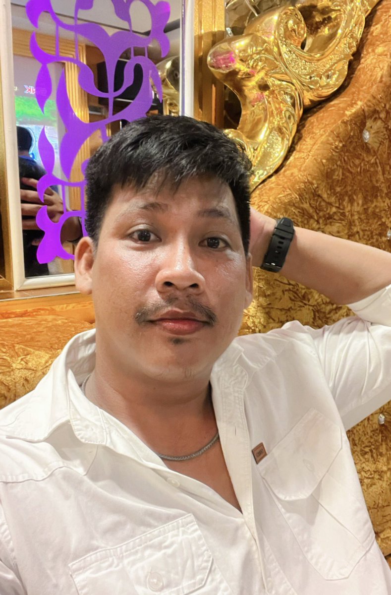 HomBorith's tweet photo. KTVម្ដងមើស😍 https://t.co/e5CRsNAo9E