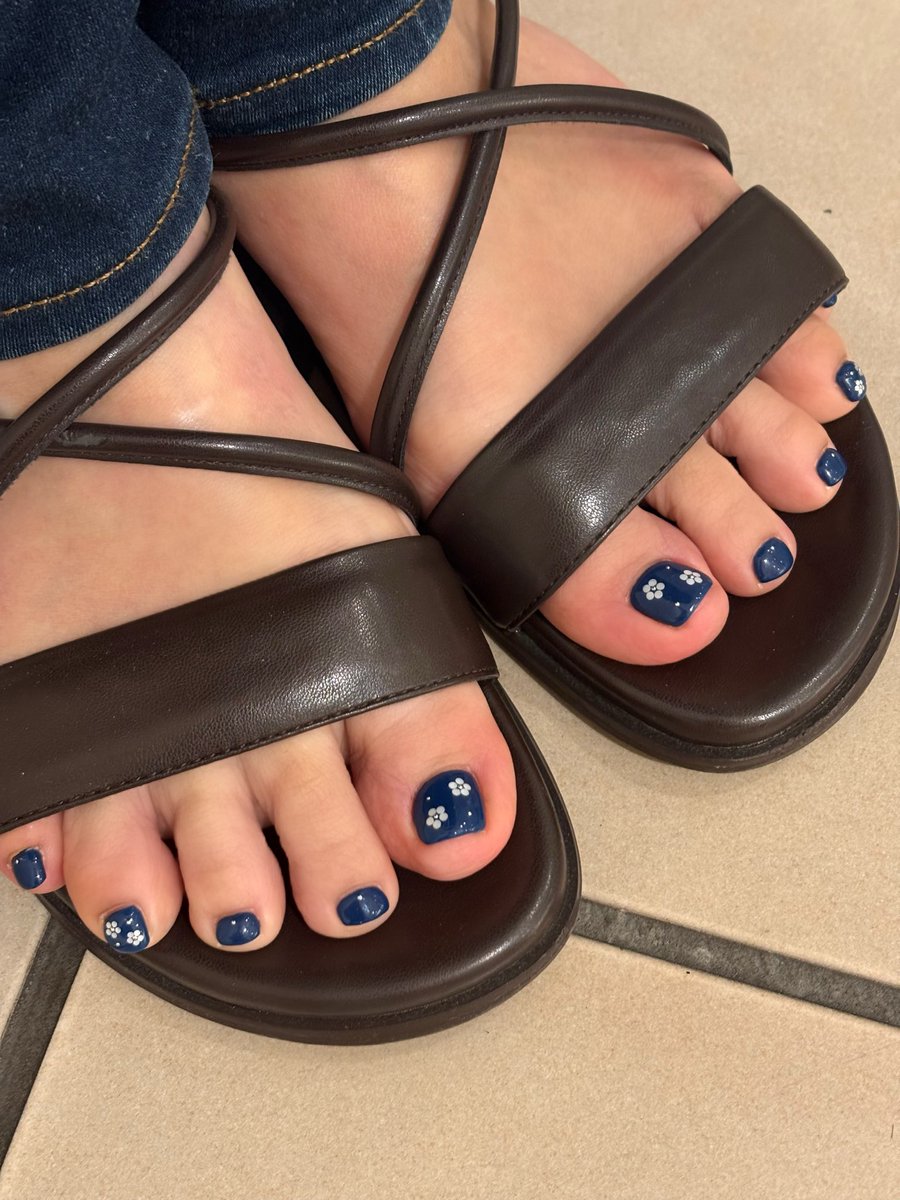 nail_yy's tweet photo. ネイルモデル募集中💅🏻
本日
11:00/16:00/18:30
フリーデザイン¥3,300
大阪梅田
 #ネイルモデル募集  #大阪ネイルモデル  #ハンドモデル  #フットネイル  #大阪ネイルサロン #ショートネイル #カジュアルネイル #ニュアンスネイル #マグネットネイル  #アートネイル #くすみカラーネイル #パーツネイル https://t.co/XkFbH60AF9