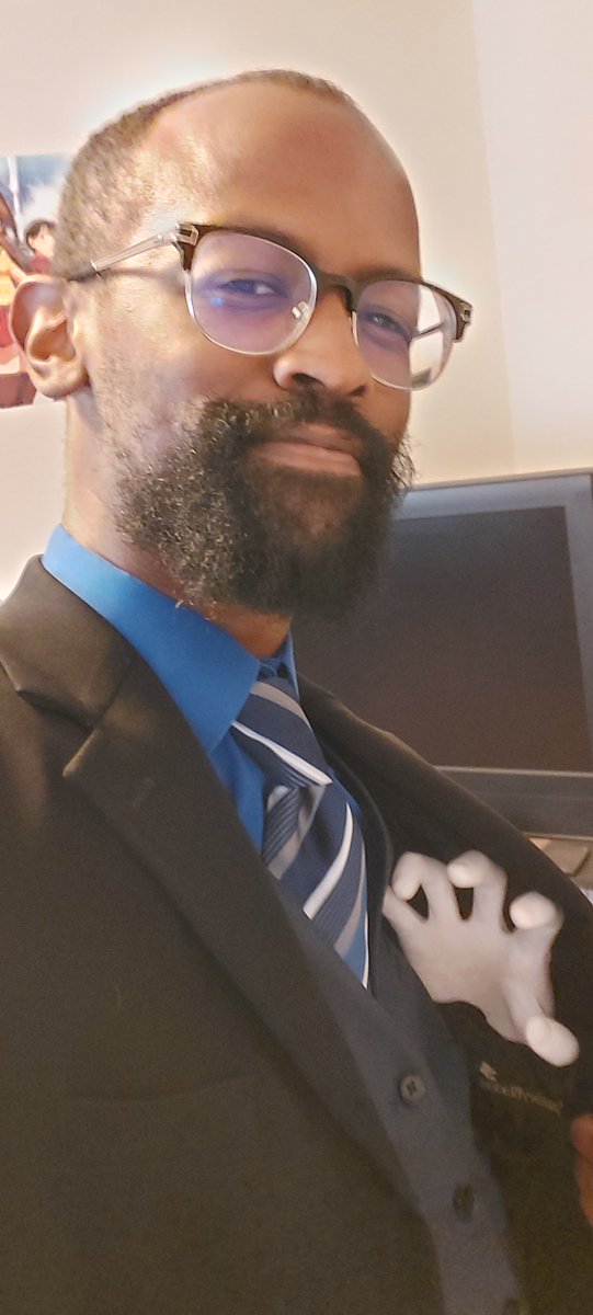 BandoHusbando's tweet photo. Hey there morsels! going live over on chaturbate with another spicy stream! decided to put my work drip on today since I had an interview! link in my 🔗🌳⬇️ https://t.co/ZHGSBDhTsK