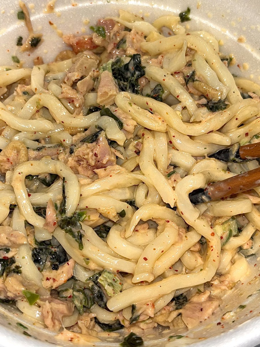 manimogoss's tweet photo. 생생우동으로 만드는 참치비빔우동 맛있을거라고 예상은 했는데 진짜맛있음 참치마요베이스라 고소한데 칼칼시원하고 ㄹㅇ존맛 https://t.co/6Ntge4HhHC