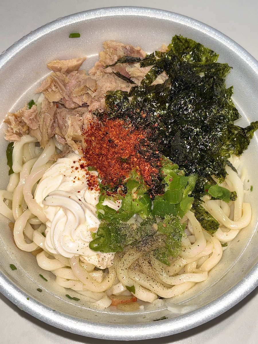 manimogoss's tweet photo. 생생우동으로 만드는 참치비빔우동 맛있을거라고 예상은 했는데 진짜맛있음 참치마요베이스라 고소한데 칼칼시원하고 ㄹㅇ존맛 https://t.co/6Ntge4HhHC