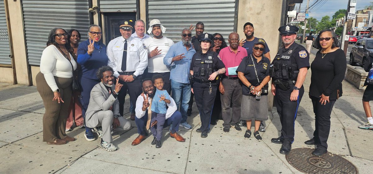 PPD35Dist's tweet photo. Today, the 35th District along with Division of Safe Neighbors held a Peace Rally at 5th and Olney Ave. 

This Rally was in collaboration with city partners and community members to help bring neighbors together and help make our community safer place.

@PPDComPrtBureau https://t.co/2TBZv9cf9C