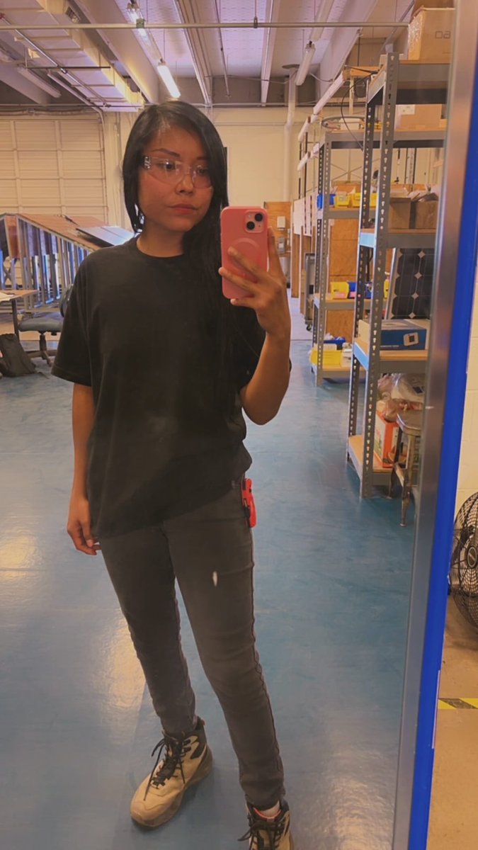 hunbunniee's tweet photo. ⚡️Trade life ⚡️ Got two certifications under the belt now. Just need one more then I’ll have 3 certifications and one degree when I graduate ⚡️❤️ #hardwork #onlygodcandoit #longtermgoals https://t.co/aGb8KdU47a