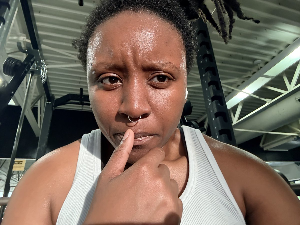 tee_funkibutch's tweet photo. gym dyke chronicles #lesbiantwt https://t.co/cKfhAJXS45