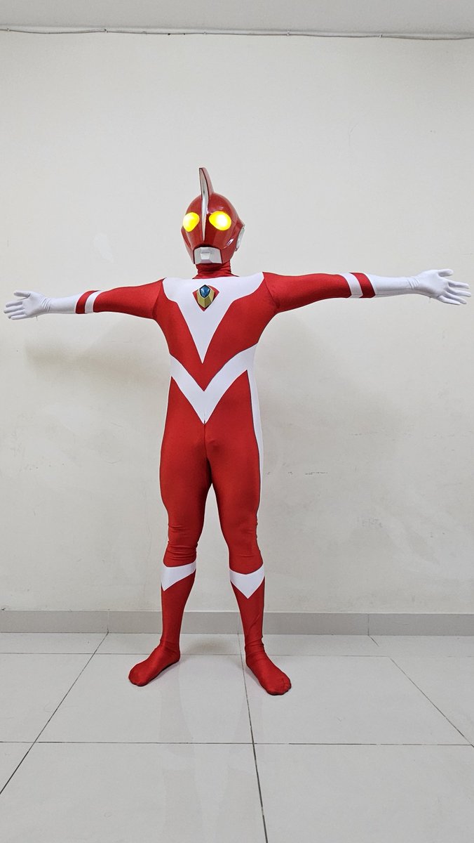 WebDudeWeb's tweet photo. Tested two new Ultraman suits. I spread my hands to see the fit, but was suddenly reminded of the scenes where the Ultra brothers were crucified instead. 😶‍🌫️ https://t.co/pzwh88NjTL