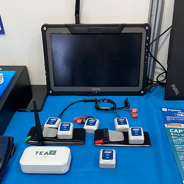 Creact_Corp's tweet photo. 「NIOSH持ち上げ方程式」による腰痛など筋骨格系障害リスクを評価する「CAPTIVモーションキャプチャーセンサー」も展示しております！
#人とくるまのテクノロジー展
#作業を見える化
#モーションセンサー https://t.co/TKf8lbSbEJ