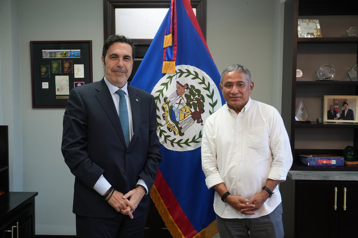 MFABelize's tweet photo. 🇧🇿🇦🇪 | Prime Minister Hon. John Briceño today received H.E. Omar Shehadeh, Special Envoy of the UAE Minister of Foreign Affairs to the Caribbean and Pacific States, for a courtesy call.

Their cordial discussions centred on issues of mutual interest, strengthening bilateral cooperation and advancing UAE development initiatives in Belize. 🤝🏼