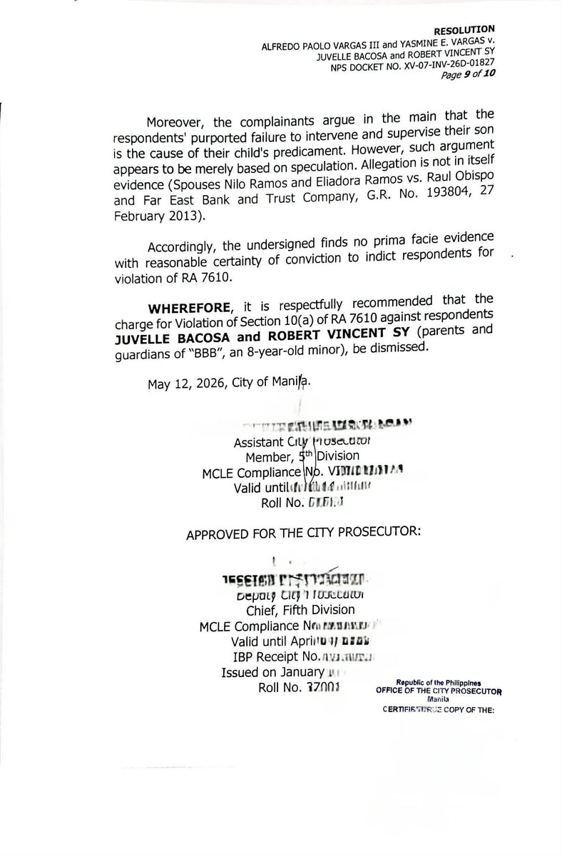 _GioRobles's tweet photo. LOOK: Reklamo ng actor-politician na si Alfred Vargas laban sa kapwa aktor na si Rob Sy, ibinasura ng Manila Prosecutor’s Office.

Kaugnay ito sa alegasyong binu-bully umano ng anak ni Sy ang anak ni Vargas.

Ayon sa resolusyon ng piskalya, walang sapat na ebidensya upang patunayang may pananagutan sina Sy at kanyang asawa sa sinasabing insidente.

April 13 nang pormal na magsampa ng criminal complaint si Vargas at kanyang asawa laban kina Sy at misis nito. @News5PH