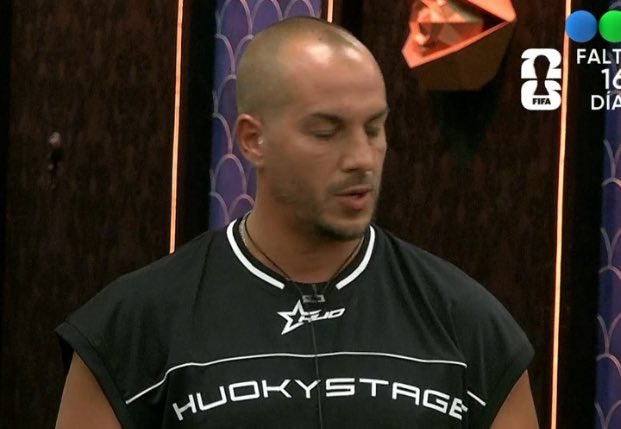 aaron  tweet media
