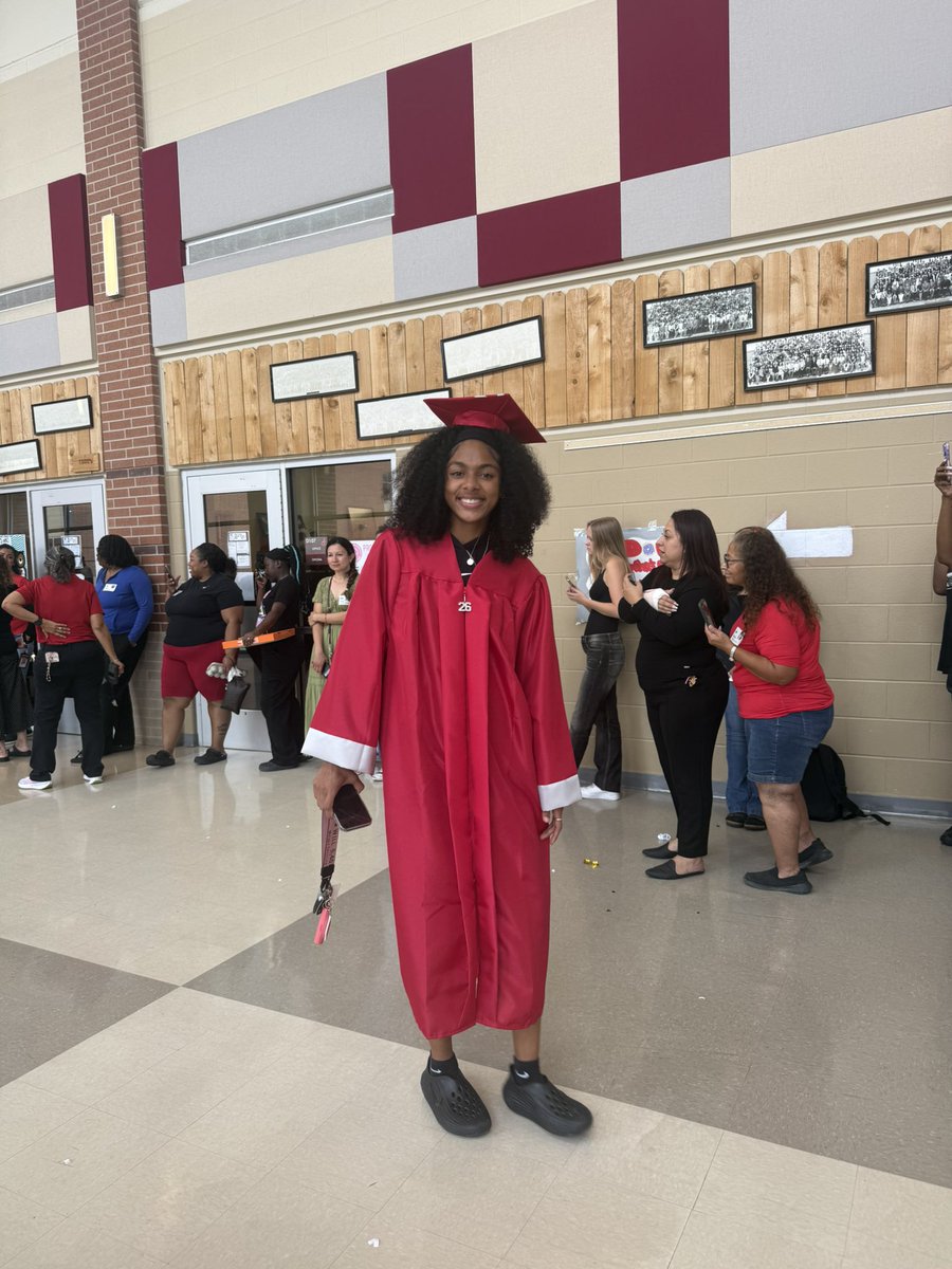 TrackJudson's tweet photo. Elephant walk 2026 🎓 https://t.co/m4ePipkgRT
