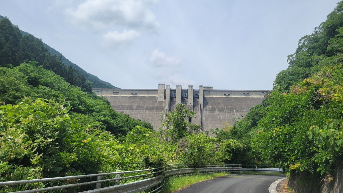 hide3999's tweet photo. そして今日はその時通りがかって気になった滝沢ダムへ🚗 https://t.co/OA5vGcjJnL