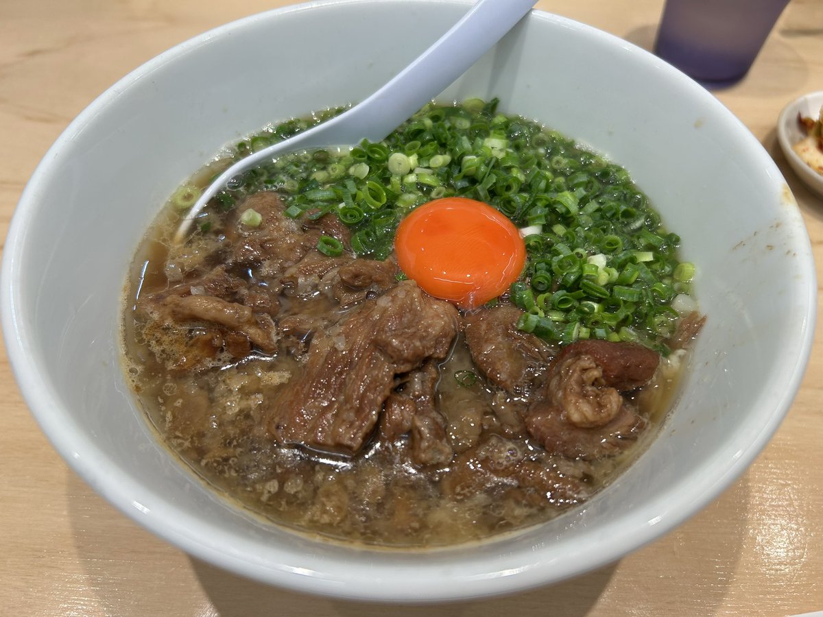 darukunai's tweet photo. やーーーーっと朝からやってるうどん屋さんに行けた٩( 'ω' )و

平日休み万歳

うどん箱太郎の月見うどん
今度行く機会があれば煮干し油を増してみよう https://t.co/XXdxDgWzvX