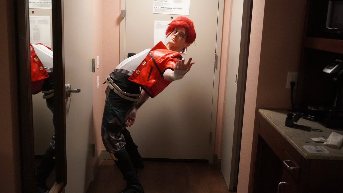 TeaComfy's tweet photo. This was my first cosplay and I had so much fun with it! Here's some other pics we took in the hotel room https://t.co/WZD56p0TQx