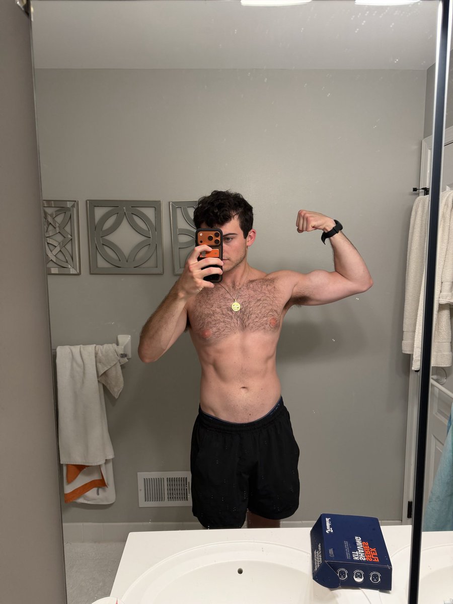 Try2StopNick's tweet photo. @MustStopMurad @_LRSN Same bro 💹🧲 https://t.co/0pnBjb8nLg
