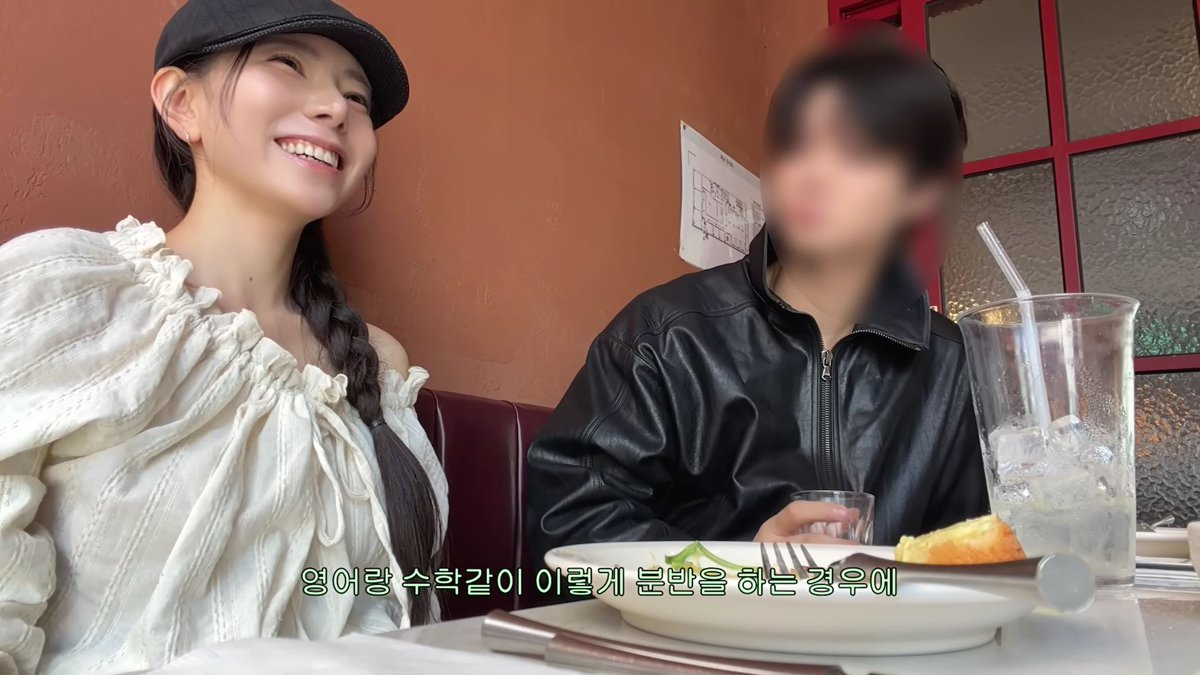 _letterfrommoon's tweet photo. 최애 환승연애 지연님이 입어주셨다니… 🤍
진짜 인간 레터프롬문 그 자체라 심장 너무 뜀… https://t.co/cyf7qHnAen