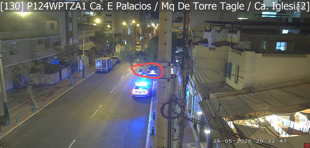 miraflores24h's tweet photo. @fondocoril Buenas noches, se tomó acciones. Personal de serenazgo  se acercó y fiscaliazación está al tanto. https://t.co/paS01IHPYq