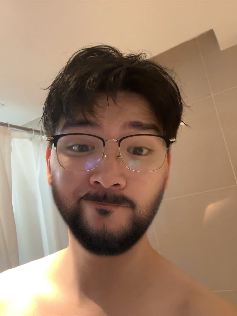 ZaxyWaxyPh's tweet photo. surprisingly, I look nice as a bear 🤔 https://t.co/gZwlFPfGPb