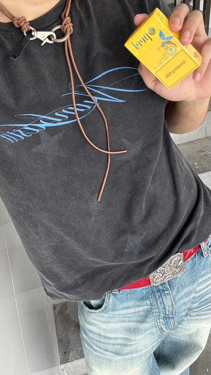 TracynovaE's tweet photo. 一周ootd https://t.co/QBYyXAtbtE