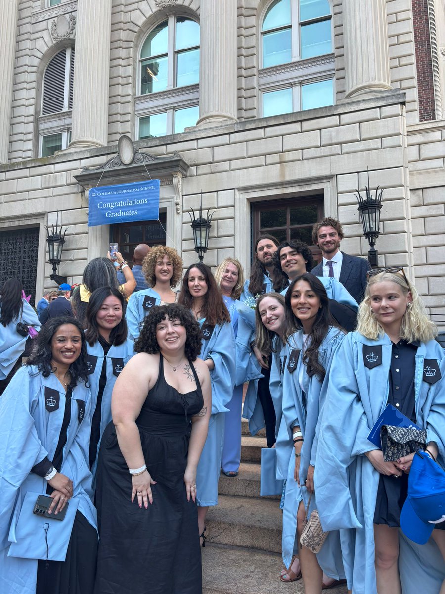 nerdyoso's tweet photo. Whoops I havent posted in like 3 years, but I am committed to "building my platform" . First order of business, I am a graduate of @columbiajourn ! I officially have an MA in science journalism! https://t.co/BcgHOr5xvd
