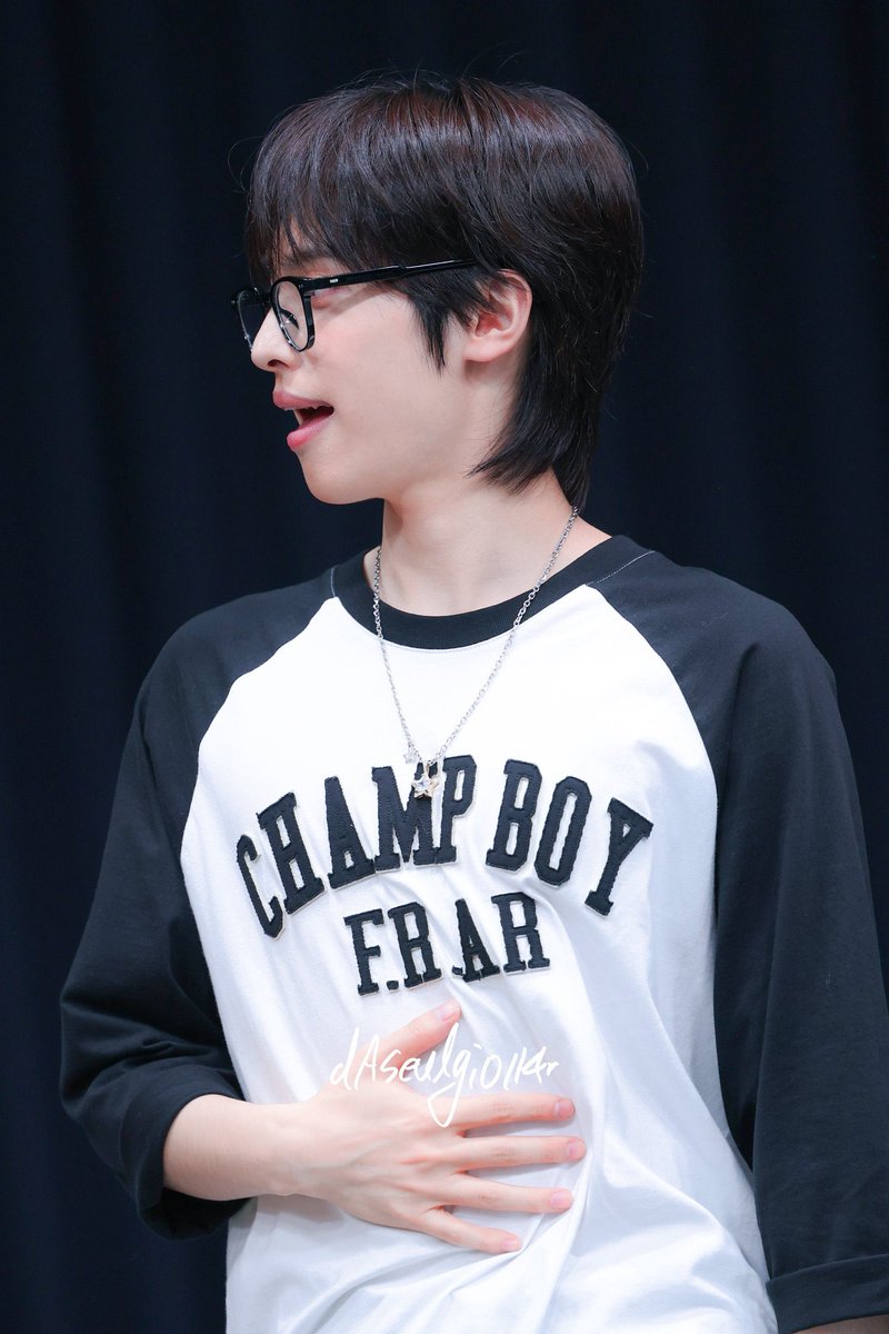 빡 tweet media