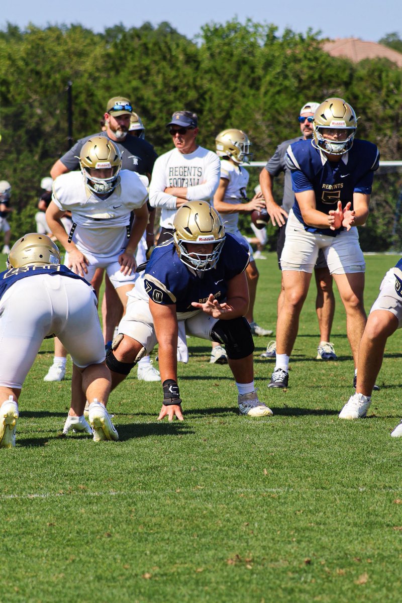 Diego_RomeroB70's tweet photo. Loved getting back to work with the team. Looking forward to the fall!
@REPFootballRec @RSA_Athletics @RSA_strength @TXPSMedia @RepCoachReagan 
#AGTG https://t.co/8fIQdeqb8g