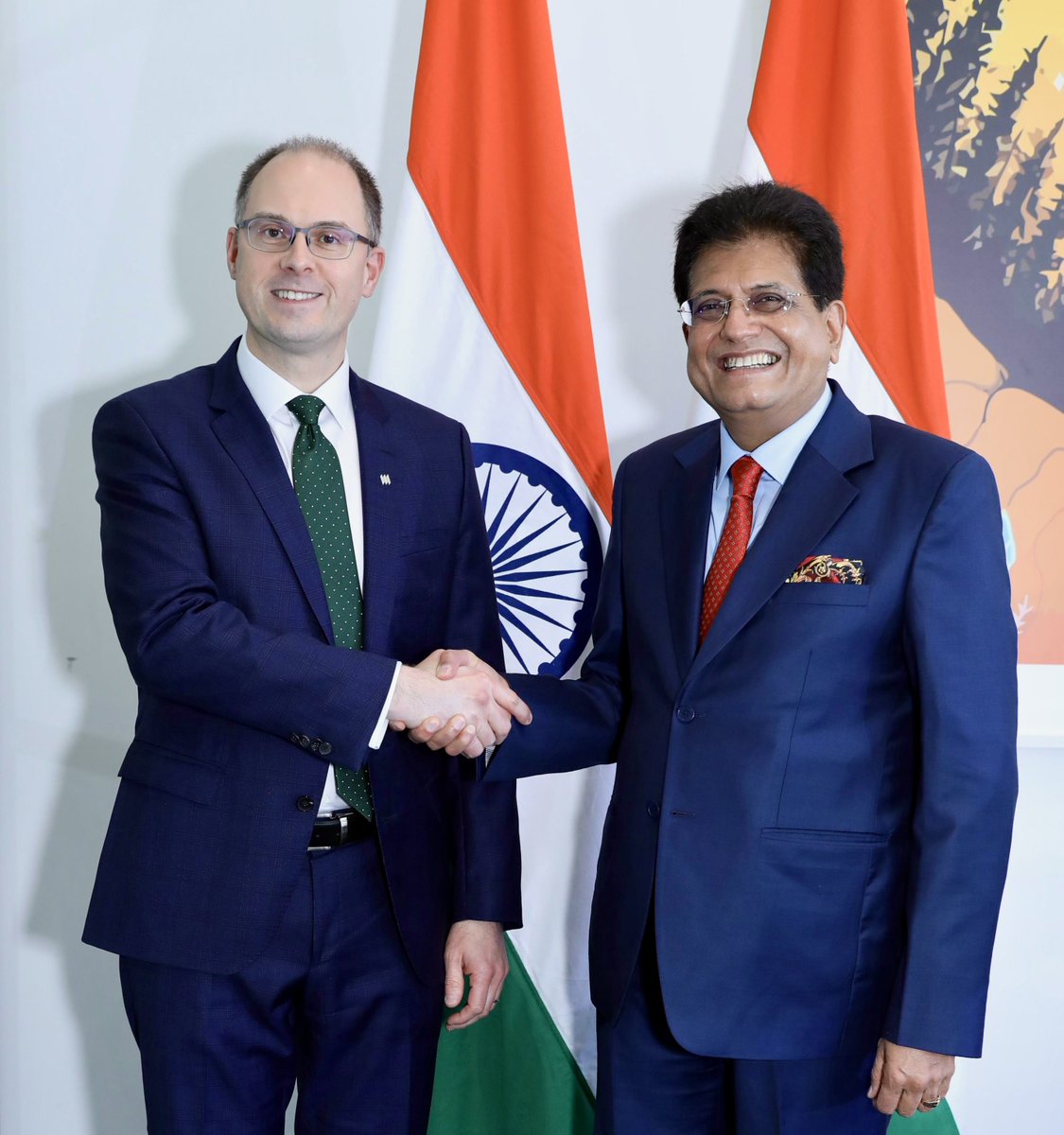 PiyushGoyal's tweet photo. Held a meeting with Mr. Philip Witherington, President &amp; CEO of Manulife Financial Corporation.

Discussed investment opportunities &amp; avenues for collaboration, given India's expanding financial services ecosystem. https://t.co/hZzaisfcXa