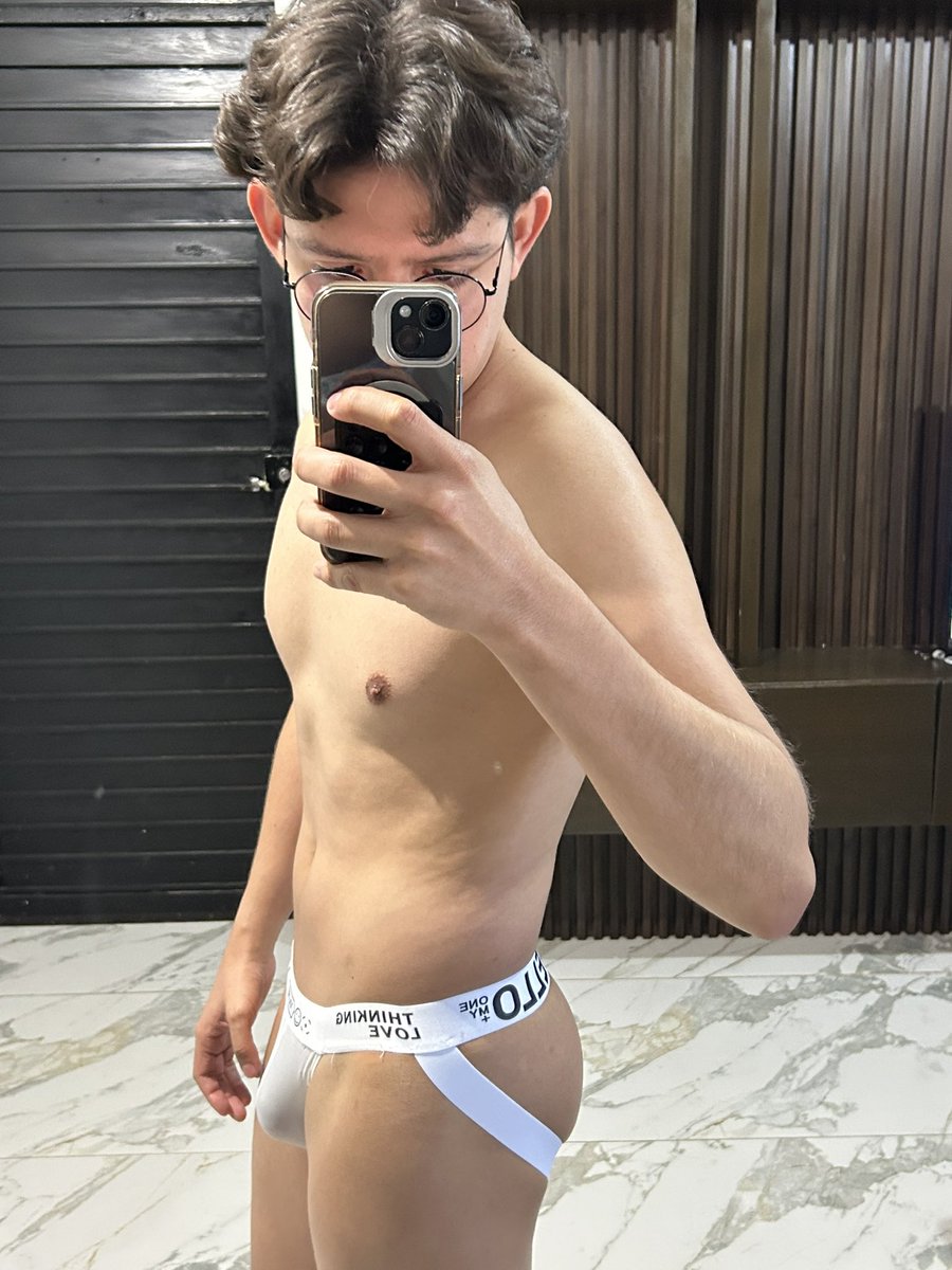 Cesarivanbucio's tweet photo. Creo que estos jocks me quedan algo ajustados, para la próxima me los quito 😮‍💨

https://t.co/W9cgff08Xk https://t.co/e2Knfyh0Kc