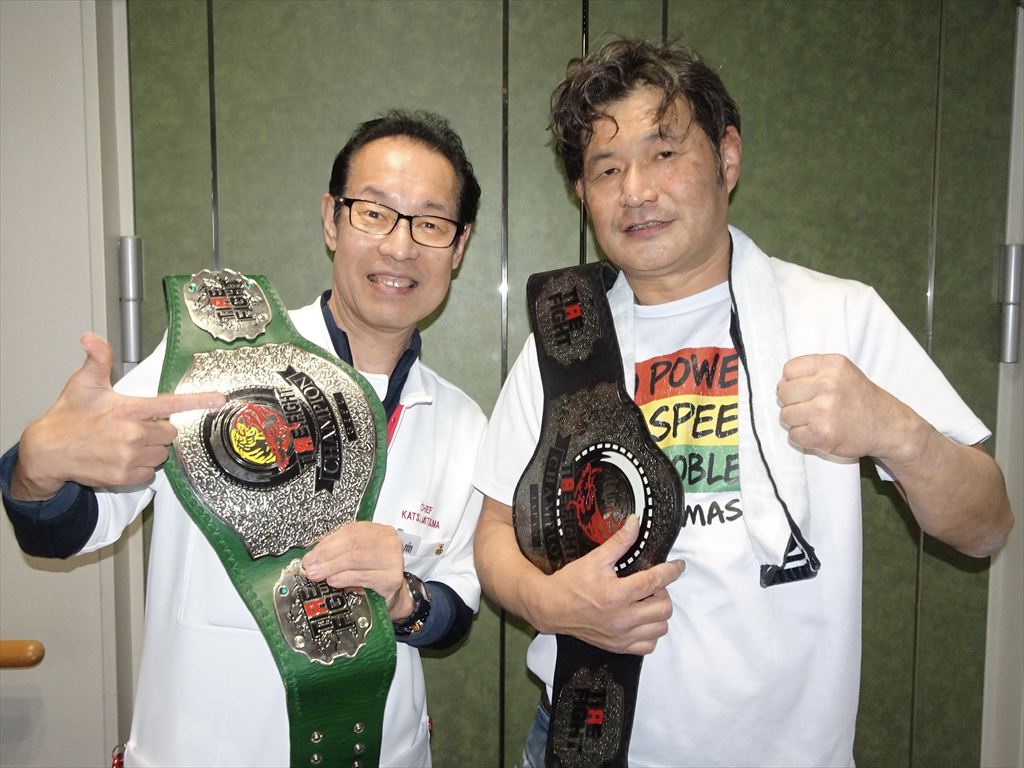 mitsuma6005's tweet photo. 格闘家 武士正選手はリングへ上がり続ける！試合だけでなく近藤哲夫として道頓堀プロレスの代表、会社社長としても事業主としての業務をこなす。尊敬する人物。整骨院をオープンした１５年前、武士正選手も格闘家デビューし同じ時を過ごし誇りに思う。#武士正 #道頓堀プロレス #みつま整骨院 #豊中市 https://t.co/3iT8pRdNqQ