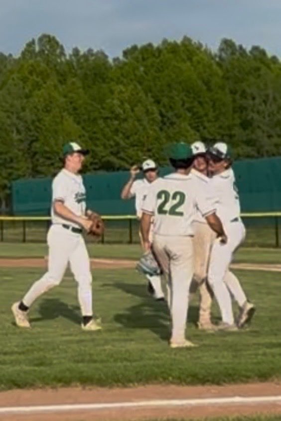 LPBaseball716's tweet photo. Lew-Port beats Albion 8-3 to reach A2 sectional final. The Lancers broke it open with a 5-run 6th inning led by Brayden Anderson’s clutch 2-RBI double. Anderson finished with 3 RBI, while Logan McNaney CG w/6 strikeouts.@WNYTomPrince  @WNYAthletics @LewPortLancers @Section6BB https://t.co/fnH4p0ngdy