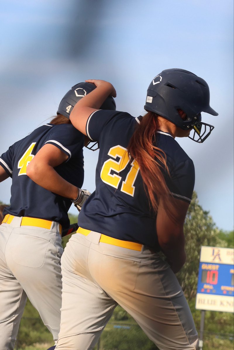 BABlueKnight's tweet photo. Softball falls to Dominican today 10-9 in regionals.

Great season ladies! https://t.co/f0EKdLDbwN