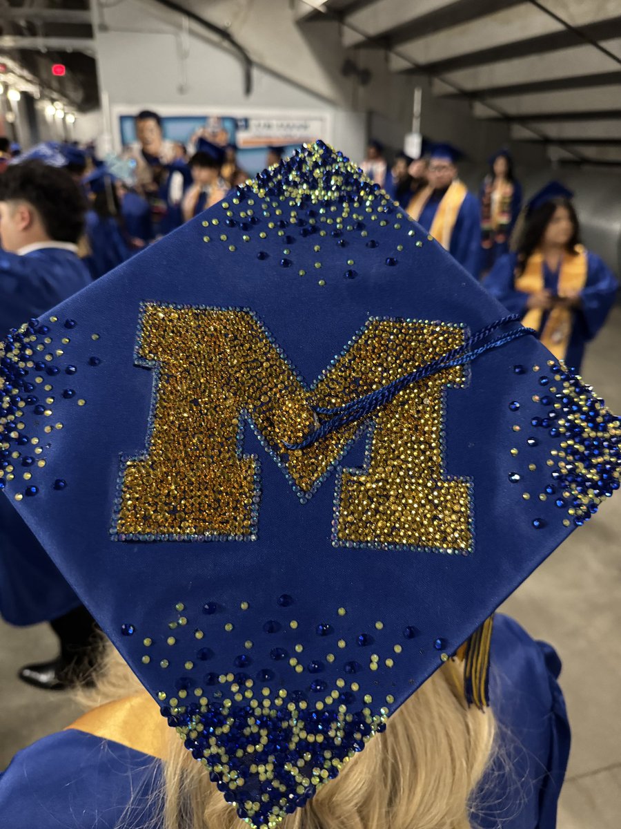 hubbardbradford's tweet photo. Wishing the best for the Wheeling High School Class of 2026! Four years ago, we were freshman together and now you’re graduates! Proud of you all…thanks for allowing me to be part of your journey, tonight included. #TheWheelingWay #OnceAWildcat #makeitmatter https://t.co/qhCqWR0iei