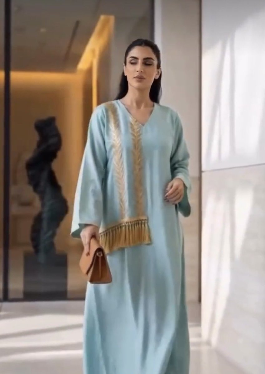 WEDADALASWAD's tweet photo. Happy Eid#Wedad Abaya# https://t.co/kuKnH2SeBF