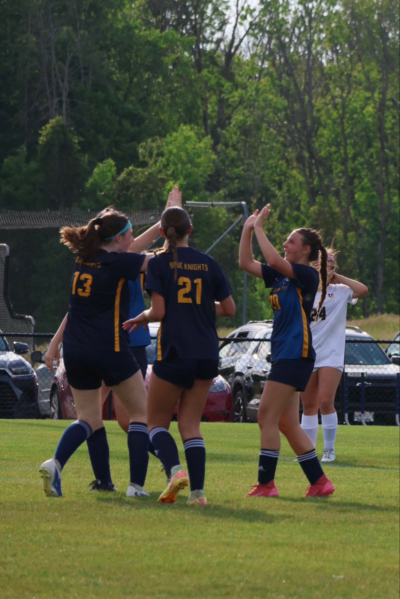 BABlueKnight's tweet photo. Soccer wins on Senior Night!

Thank you seniors and parents!

BA 4
USM 0 https://t.co/f3jfn0q6vS