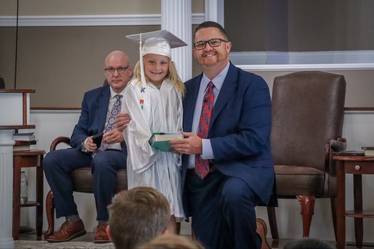 fbcclintonil's tweet photo. ⛪️ Graduation Sunday is always a blessing! We are excited about all God is doing through the lives of the young people of FBC! Congratulations to all of our graduates this year. ⛪️ #wearefbcclinton https://t.co/oVGsEIZ83C
