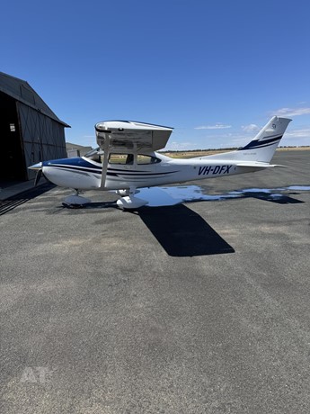 AvTraderTweets's tweet photo. ✈️2005 Cessna 182T✈️

💰$600,000 + GST

🕧TT 940 hours

👉Only one owner
🏠Always hangered and looked after
✨Presents in immaculate condition
✅Nil damage and fully maintained since new

📍Deniliquin,NSW

Contact Russell today📲0407 344 056

Full listing🔗https://t.co/a3f8L8s0Pb https://t.co/doHZnQx1Ab