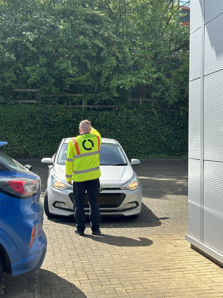 1NTS's tweet photo. By focussing on enhancing the knowledge of your trainers, you can enjoy an in-house syllabus that gives your team’s vehicle marshals or #banksmen the support &amp; guidance they need to fulfil their roles.
#vehiclemarshal #vehiclemarshaltrainthetrainer #trainthetrainer #RoSPAAssured https://t.co/2xPPfj9CWA