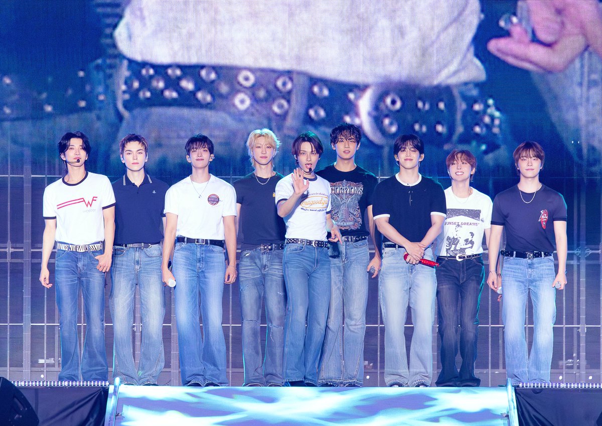 mag_ray's tweet photo. 💎祝11周年💎
#SEVENTEEN と #CARAT の“YAKUSOKU”
✧ ₊° ⋆ ⭒ ˚。⋆ ₊ ⊹ ₊ ˚⭐︎✧ ₊° ⋆ ⭒ ˚。₊ ⊹ ₊ ˚⭐︎✧

約1年ぶりの日本ファンミーティング
『SEVENTEEN 2026 JAPAN FANMEETING “YAKUSOKU”』
〈東京ドーム初日〉をレポート📝🤍

▷▷https://t.co/M9R5byioFv

制服姿のメンバー、白熱ゲーム、感動コメントまで…

胸きゅんな瞬間をたっぷりお届けします🫧

#세븐틴
#SVT_JP_FM_YAKUSOKU
#SVT_11th_Anniversary
@pledis_17 @pledis_17jp