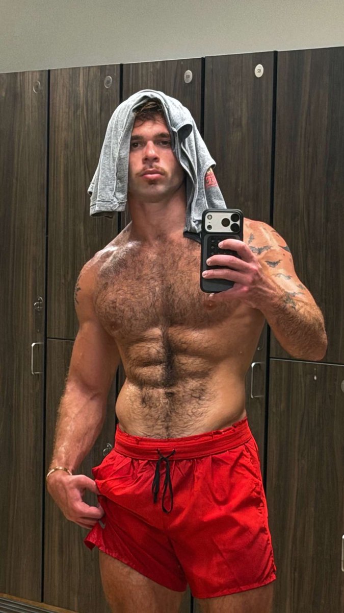 Dom J tweet media