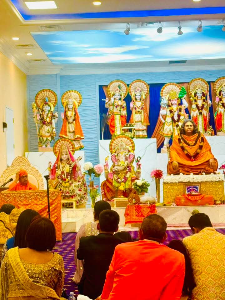 Sri Sri Pranav Math & Bharat Sevashram Sangha tweet media