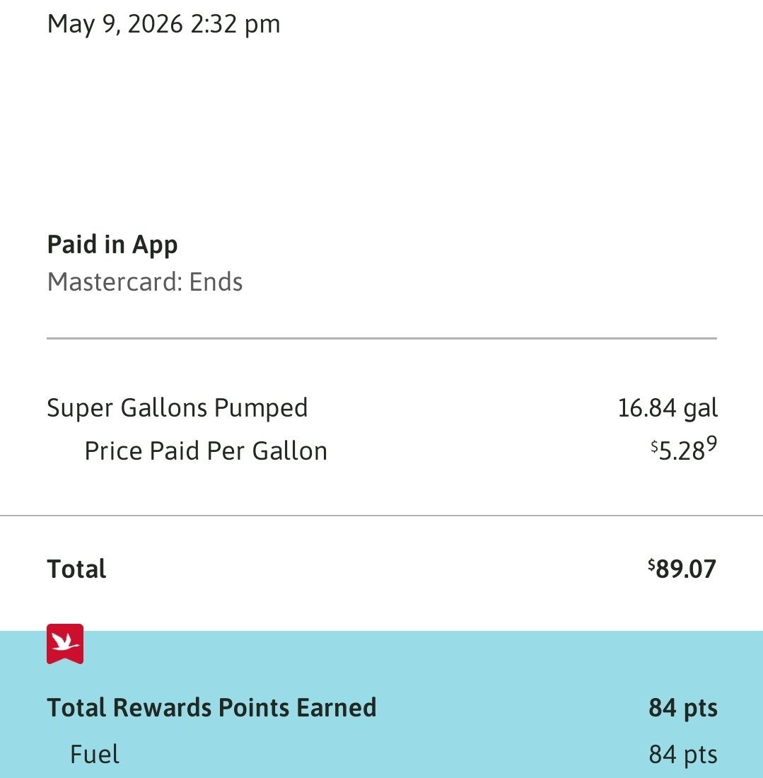 internetisamyth's tweet photo. @tedcruz This fuckin idiot. My last 4 fill ups https://t.co/9d93sRcOL4