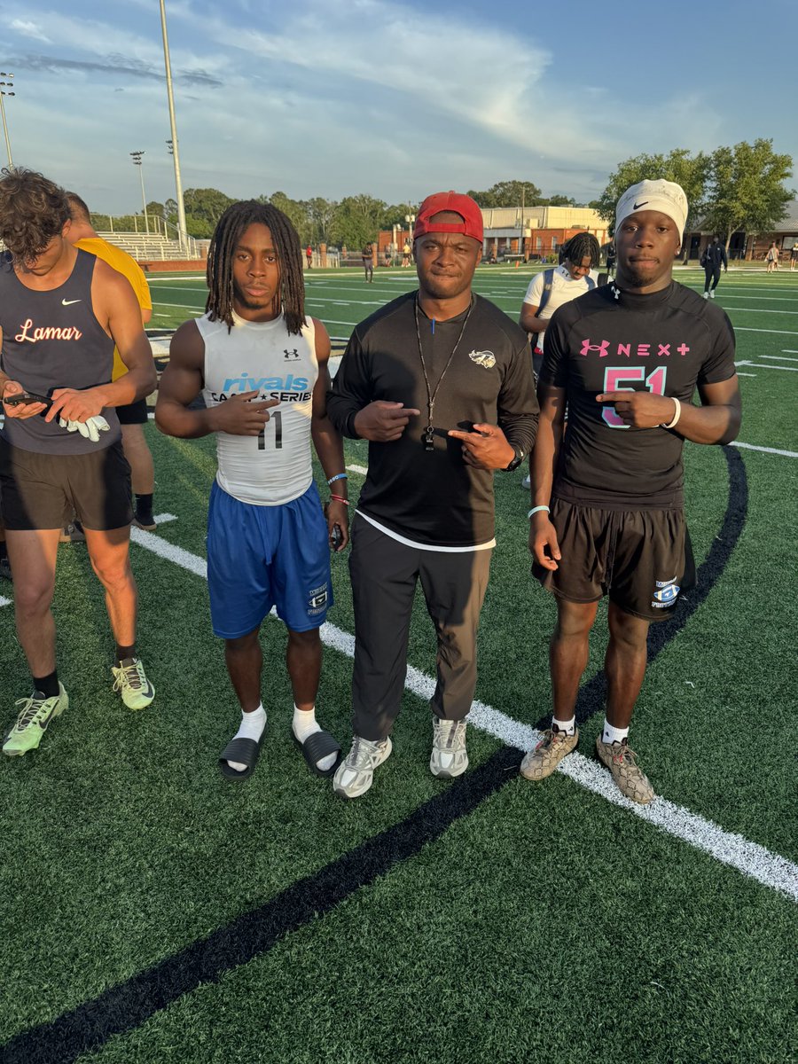 Jacktwn_Willie's tweet photo. Had a amazing time at @eccc_football camp today, Also blessed to be able to have the fastest shuttle time. Thanks to @Coach_Webster2 @turnerrotenberr For inviting me out and showing great hospitality ❤️ @CoachGibson5 @Jwarfield35 https://t.co/LhB7PRiprJ