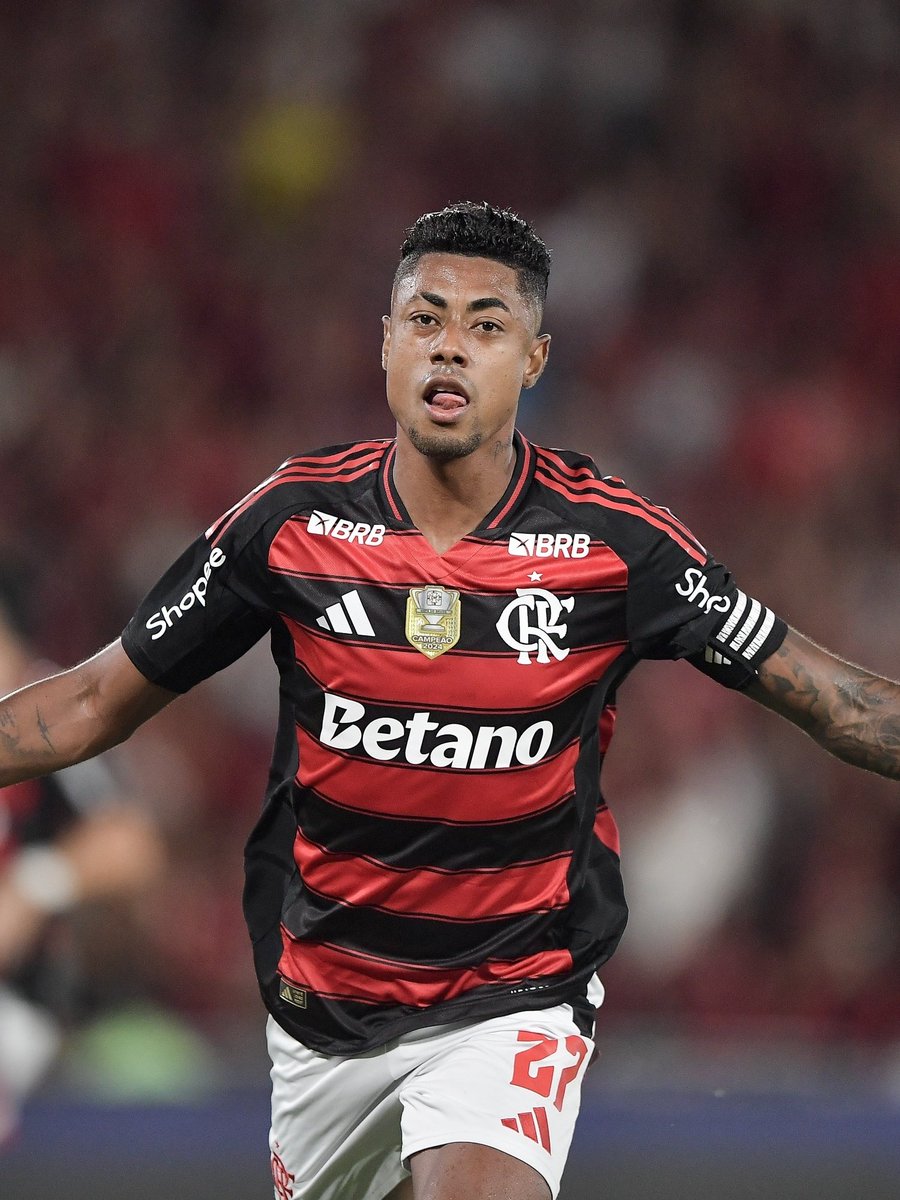 FlamenGOL_81's tweet photo. Ele, Sempre ele!! BH27, Ídolo do Clube de regatas do Flamengo!!

7 anos colocando comida na nossa mesa.. https://t.co/7tyweEaQRP