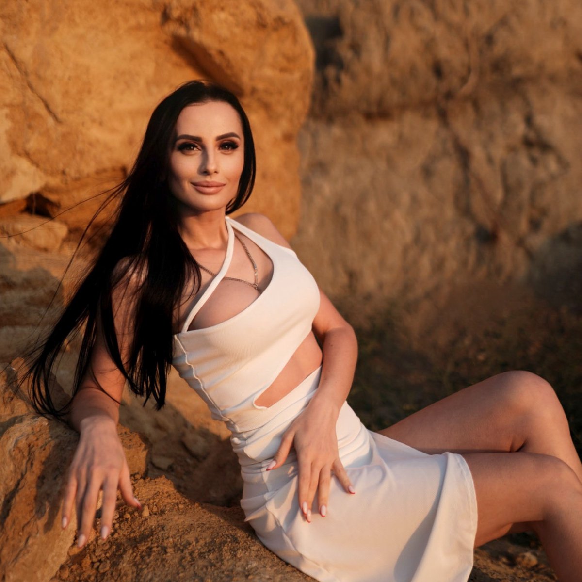 SinglesUkraine's tweet photo. I'm Alina, 28, from Odessa. ✨ I'm an optimistic woman who values harmony and sincerity. My heart is open to a self-sufficient, warm man ready to build a joyful, lasting love together. ❤️

If that's you, message me! https://t.co/3xfijEFb6o https://t.co/nkERje6uZ1