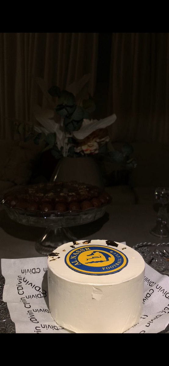 a8e_00's tweet photo. كل عام وأنتم بخير 💛 https://t.co/J5V3oUxqRi