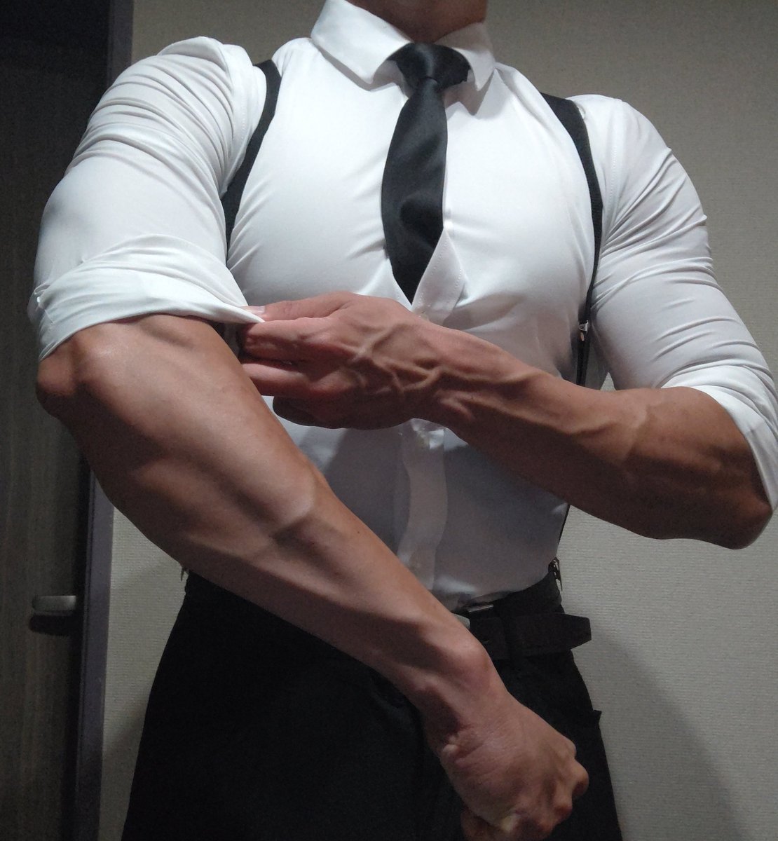 WorldsEndKing's tweet photo. When it's time to get to work. https://t.co/JuA8u0Dljy